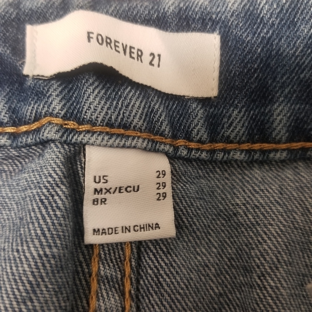 NWT Forever 21 Denim Shorts - Picture 3 of 5